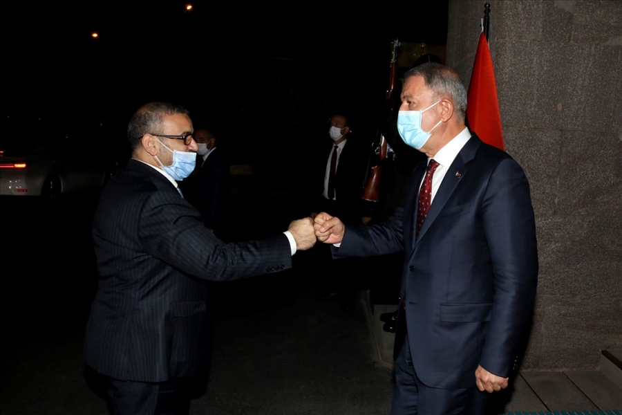 Millî Savunma Bakanı Hulusi Akar, Ankara’ya Ziyaret Gerçekleştiren Libya Devlet Yüksek Konseyi Başkanı Halid el-Mişri ile Bir Araya Geldi